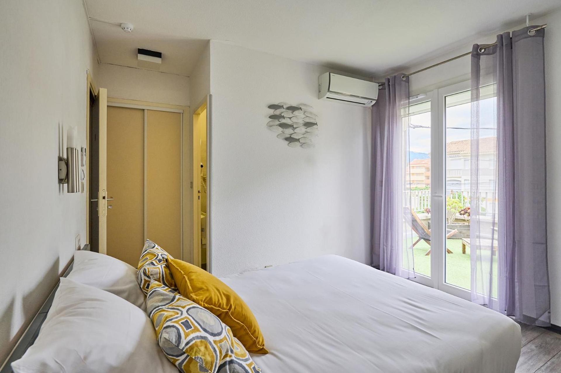 Hotel Les Mimosas Argeles-sur-Mer Ngoại thất bức ảnh