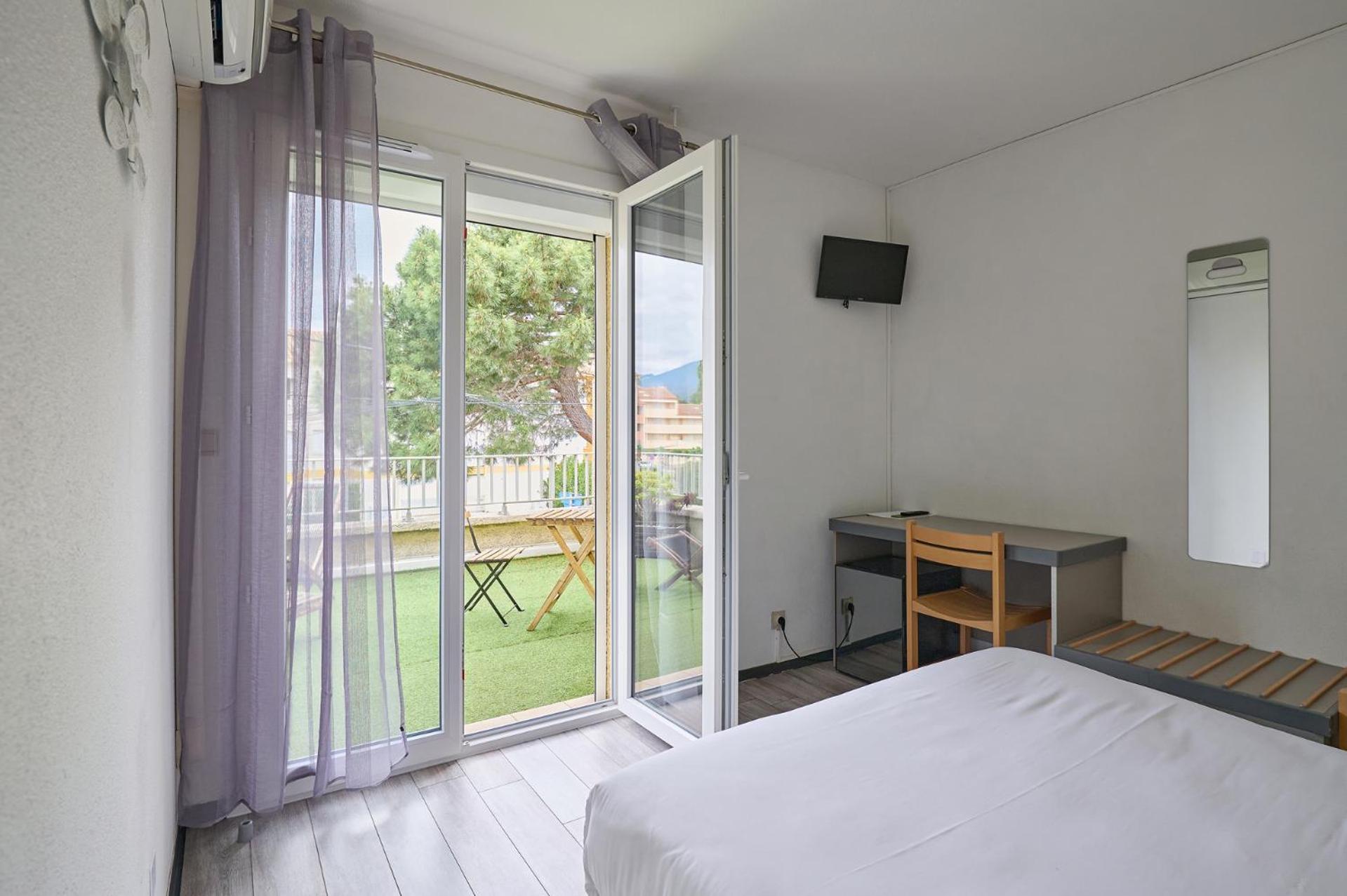 Hotel Les Mimosas Argeles-sur-Mer Ngoại thất bức ảnh