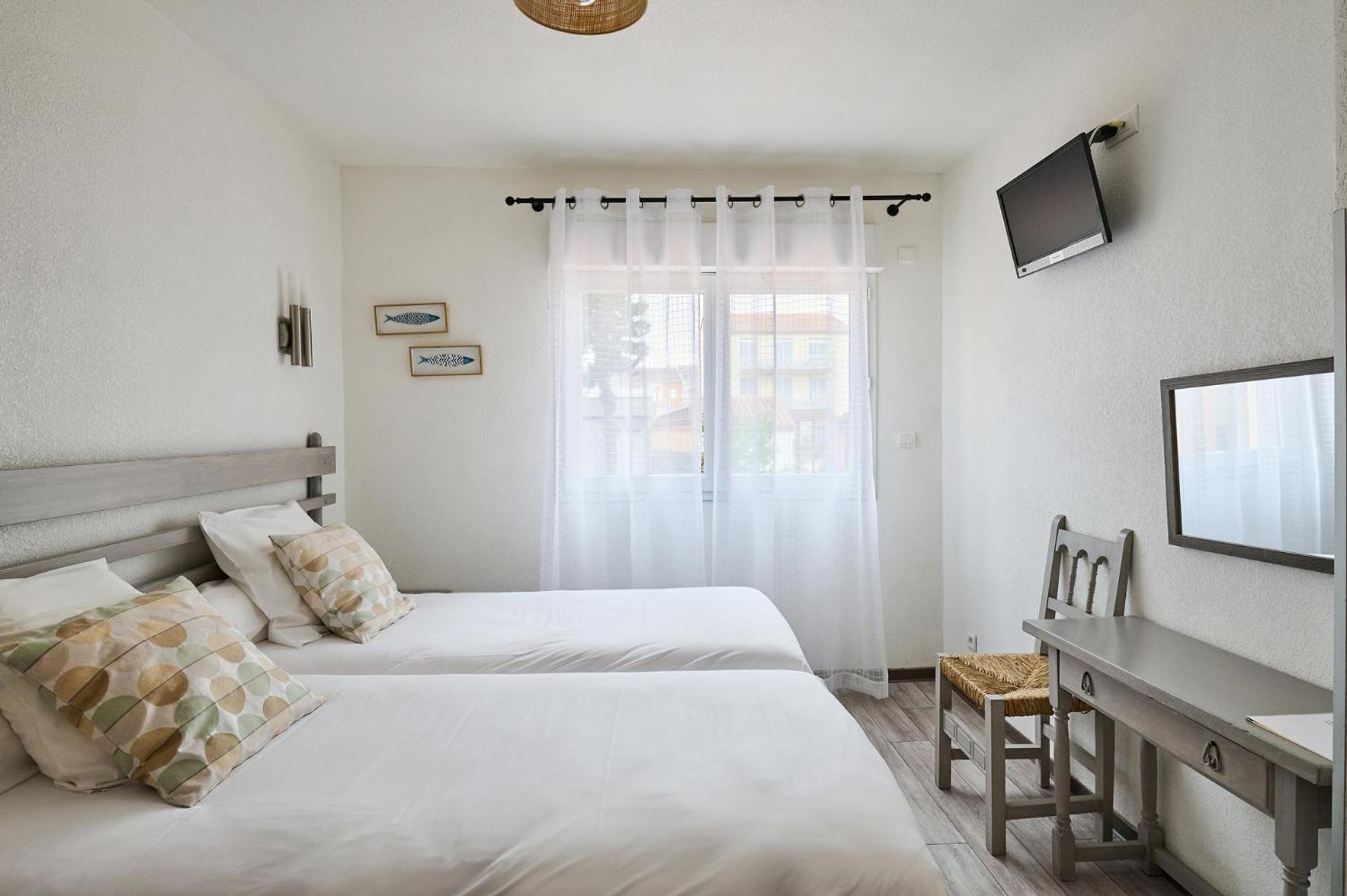 Hotel Les Mimosas Argeles-sur-Mer Ngoại thất bức ảnh